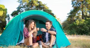 Qué necesitas llevar a una acampada