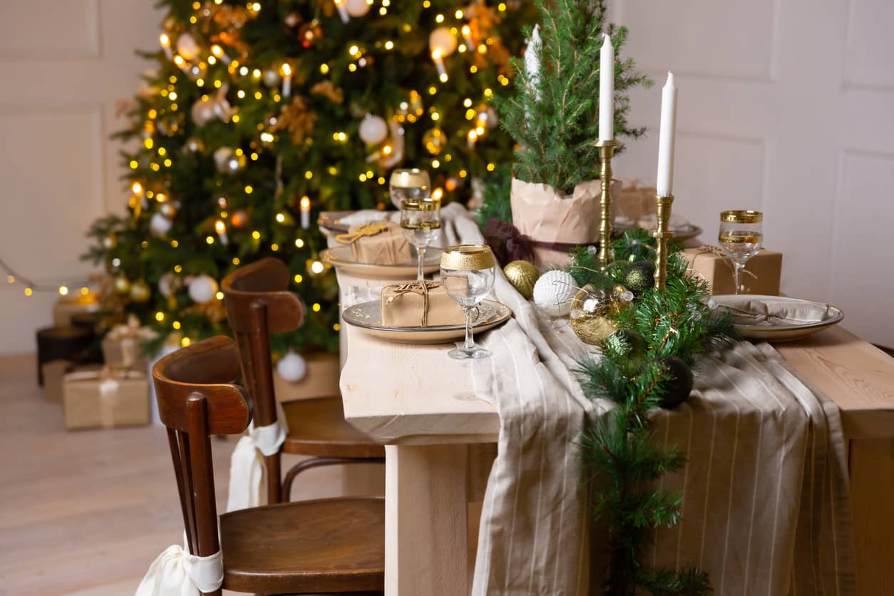 Cómo decorar la mesa de Navidad con poco dinero - MGI
